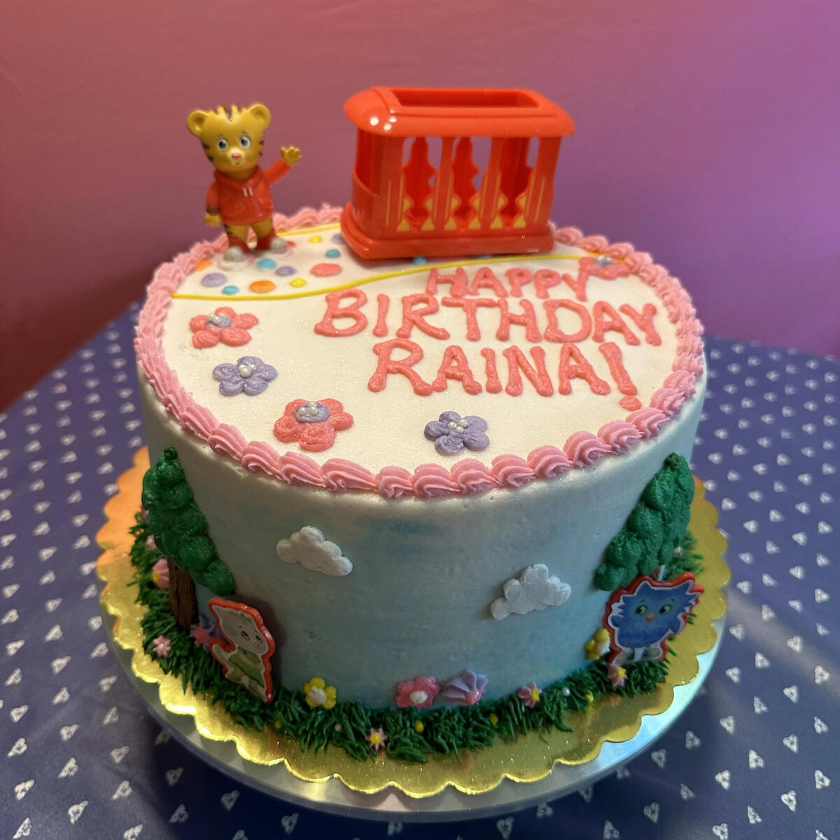 Daniel Tigers Neighborhood Cake
